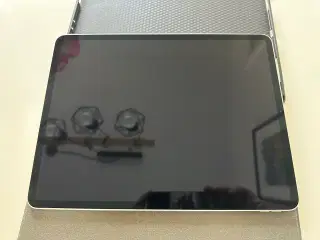 iPad 12.9 pæn og velholdt