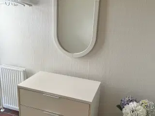 Kommode med spejl