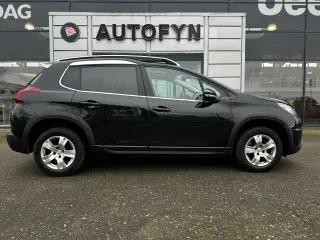 Peugeot 2008 1,2 e-THP 110 Allure Sky