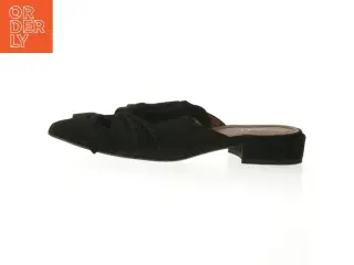 Sorte flade mules fra Nome (str. 38 )
