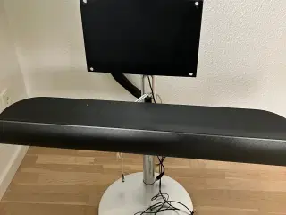B&O TV holder med højttaler