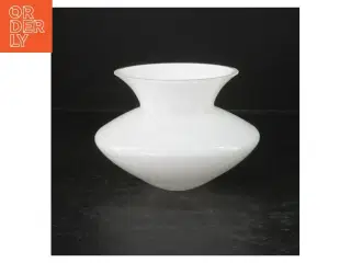 Hvid glas vase fra Rosendahl (str. Ø. 14 cm)
