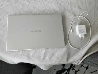 Huawei matebook d15 bærbar windows 11