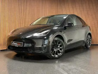 Tesla Model Y  Long Range AWD