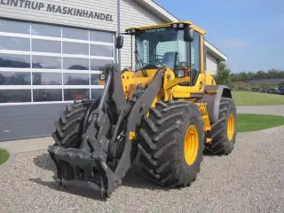 BKT SÆT TILBUD 750/65R26 med fælge