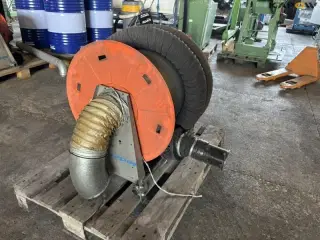 - - - Udsugnings slange opruller