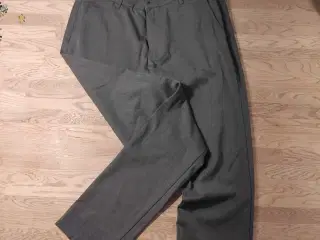 Capribuks i grå str.W33-L34