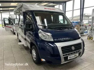 2009 - Dethleffs Globebus T001   Velholdt med dobbeltseng.