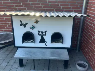 Kattehus til 2 katte isoleret