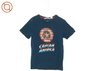 T-Shirt med Captain America fra H&M (str. 134 cm)