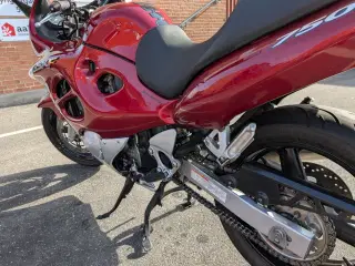 Suzuki GSX 750 F