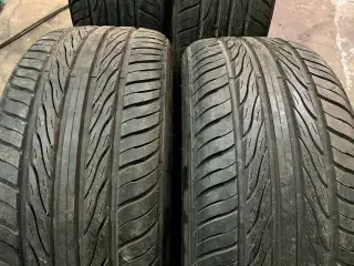 235/45x17” dæk