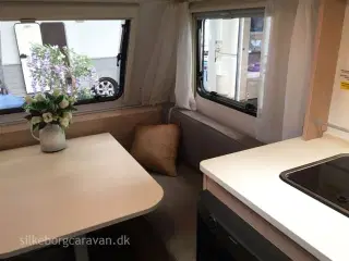 2022 - Adria Aviva 360 DK