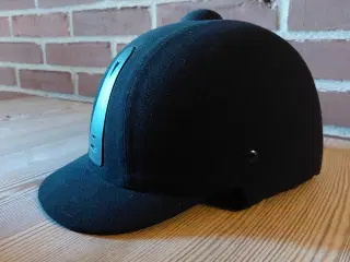 Ridehjelm, sort Montar str. 54