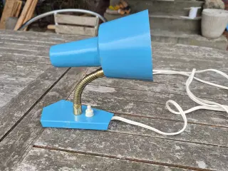 Skøn lyseblå væglampe 