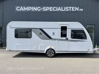 2024 - Knaus Sudwind 540 UE 60 Years   Knaus Südwind 540 UE 2024 - enkeltsenge - kan ses nu hos Camping-Specialisten.dk