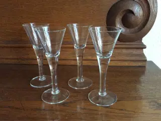 Snapse glas