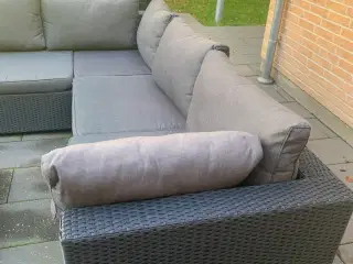 Sofa + bord til terrassen