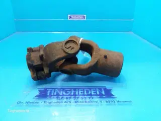 Hesston 4900 Kardan Muffe 700113036