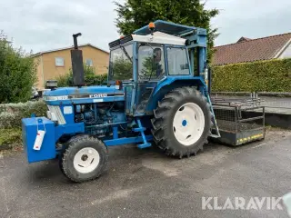 Traktor Ford 5610