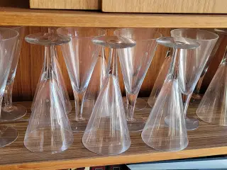 Sæt med 23 antikke glas