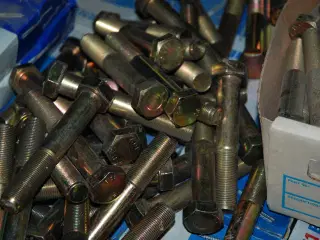 BOLTE Finstigning 960 / 961 10.9 Gulkromatiseret