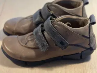 Ubrugte unisex Ecco børnesko, str. 31