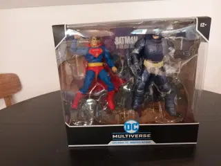 Dc Multiverse - Superman vs. Armored Batman