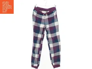 Ternet pyjamasbukser fra Next (str. 146)