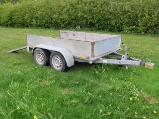 Saris maskintrailer årgang 2000