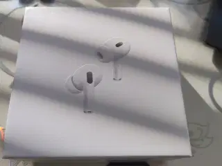 AirPods Gen 2