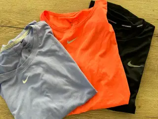 3 løbe T-shirt fra Nike str L