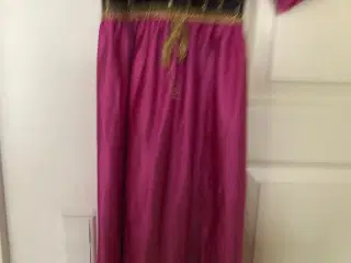 Udklænings kjole