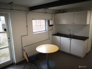 Produktion/lagerlokale til leje på Skellerødvej 50, Midt- og Vestsjælland.