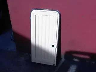   Dør Øverst