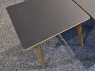 Nyt hjørnebord med sort nano laminat 