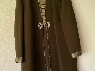 Plus size sæt i blazer, top og bukser