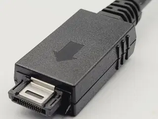 ⭐️- SONY AV Kabel Adapter FX0019911