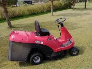 Plænetraktor Massey Ferguson
