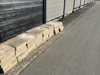 Have fliser gives væk gratis