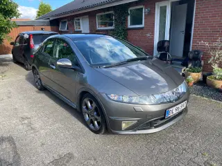 Honda Civic 1,8 Executive