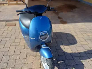 Ecooter E1 - R, elektrisk scooter