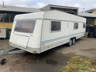 KNAUS Stor fastligger campingvogn