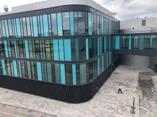 Flotte og nyopførte kontorlokaler i lufthavnen