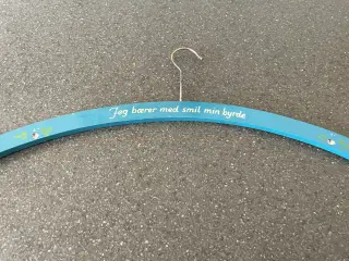 6 bøjler malede og flettede samlet pris