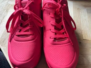 Røde Skechers Sko i str 39,5