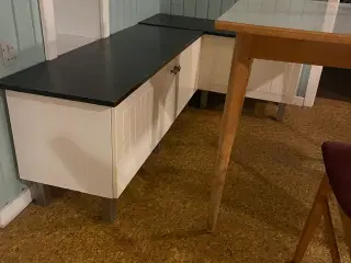 Hjørnebænk til køkkenet / spisestue med opbevaring