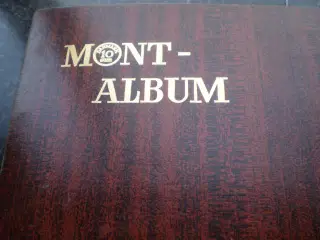 Møntalbum med gamle mønter af alle slags.