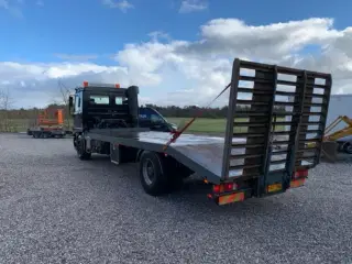 Mercedes Benz Actros 1831 maskintransporter