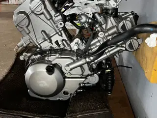 Suzuki SV650S ny motor